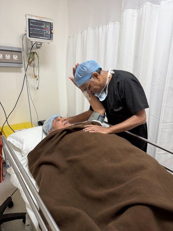 Jain Pain Clinic medical team